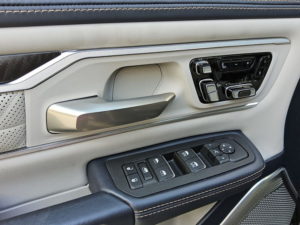 2025 RAM 1500 Tungsten Crew Cab 4x4 5'7' Box