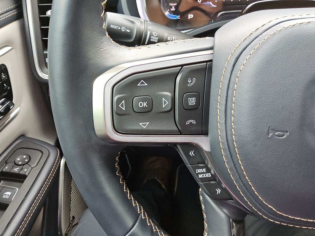 2025 RAM 1500 Tungsten Crew Cab 4x4 5'7' Box