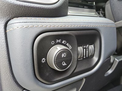 2025 RAM 1500 Tungsten Crew Cab 4x4 5'7' Box