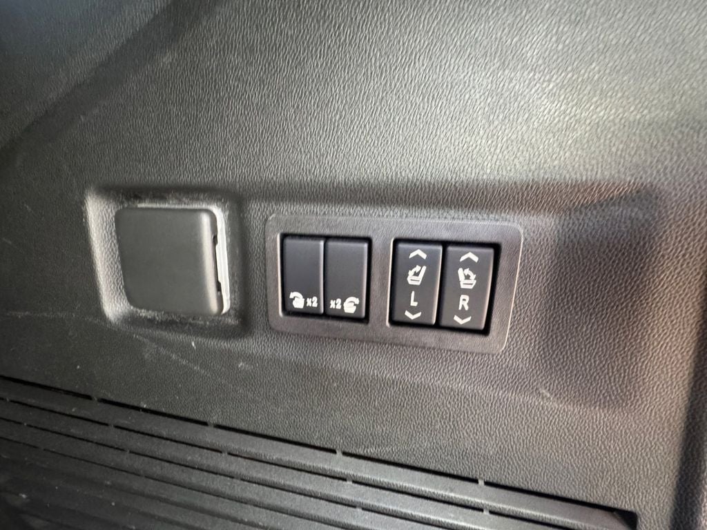 2024 GMC Yukon 4WD Denali