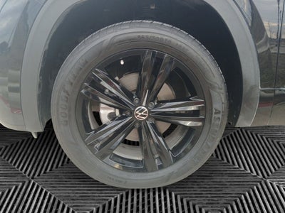 2023 Volkswagen Atlas Cross Sport 3.6L V6 SEL R-Line