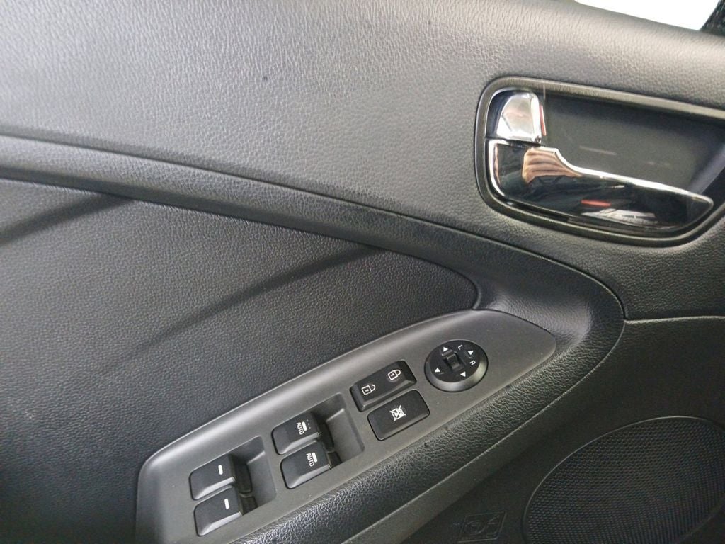 2018 Kia Forte5 SX