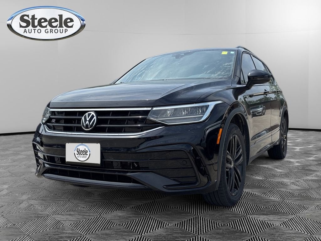 2022 Volkswagen Tiguan SE R-Line Black