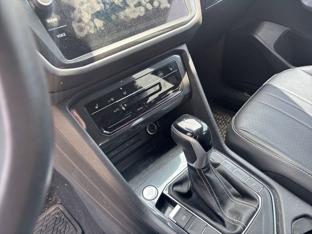 2022 Volkswagen Tiguan SE R-Line Black
