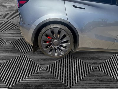 2025 Tesla Model Y Performance