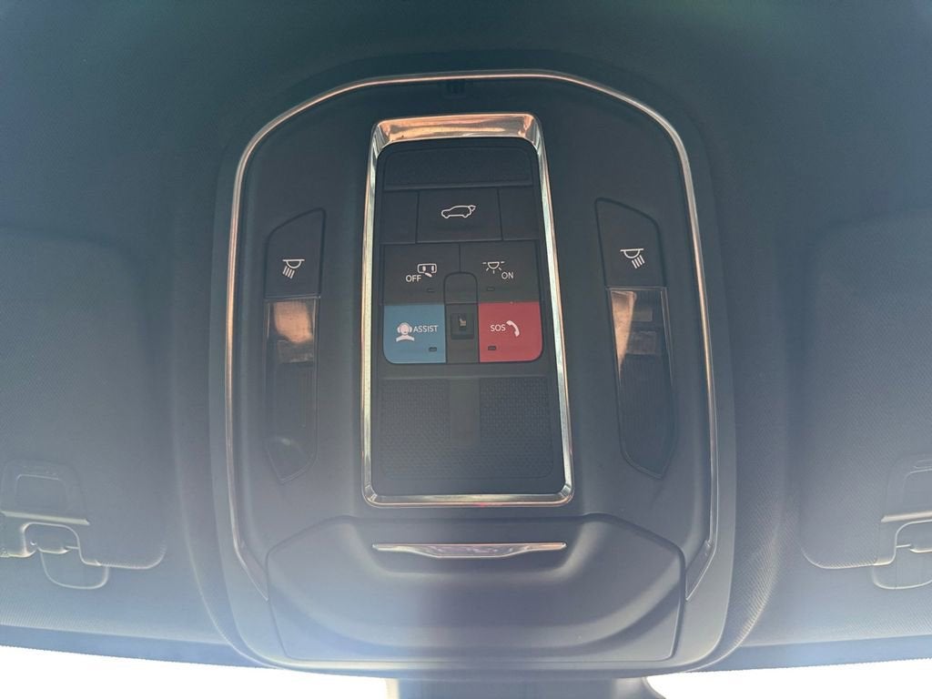 2023 Jeep Grand Cherokee L Altitude 4x2