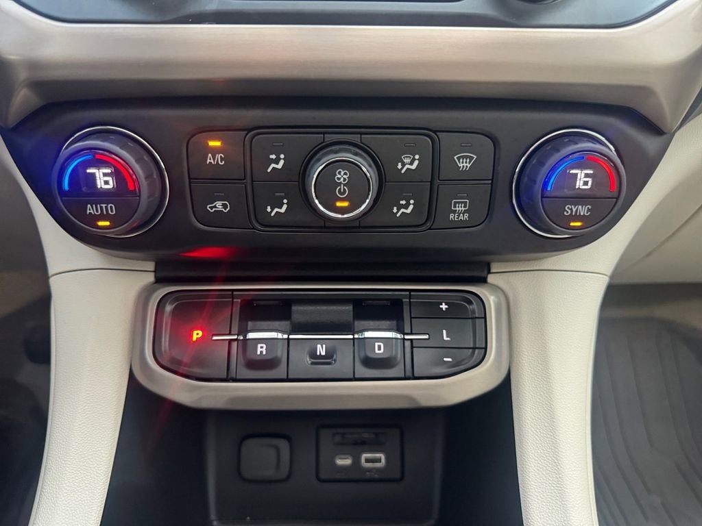 2022 GMC Acadia Denali