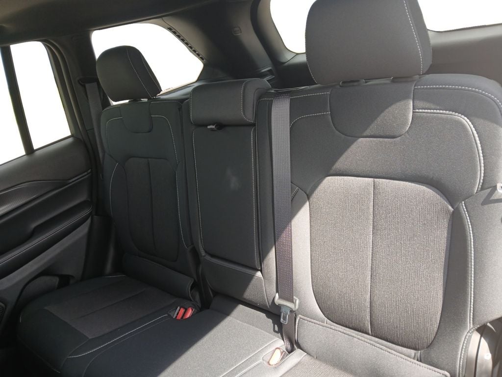 2024 Jeep Grand Cherokee Laredo X 4x4