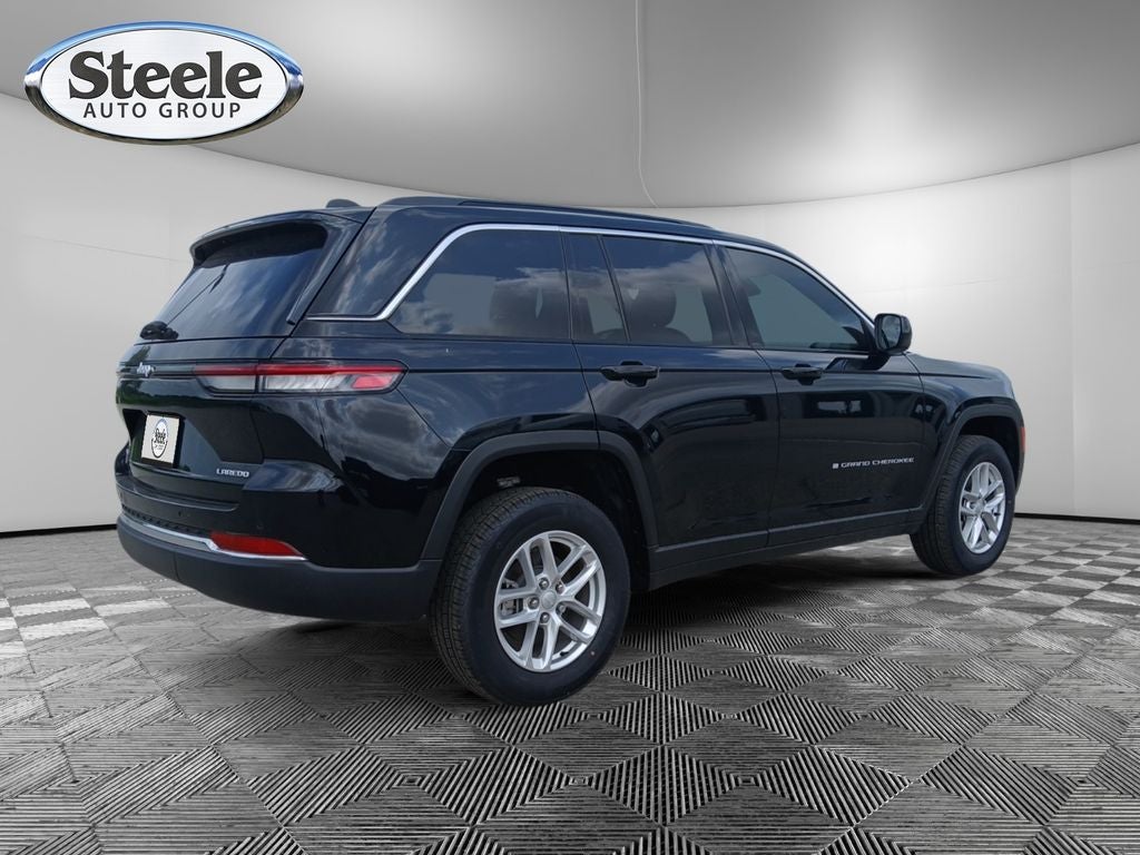 2024 Jeep Grand Cherokee Laredo X 4x4