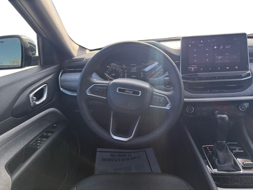 2023 Jeep Compass Latitude Lux FWD