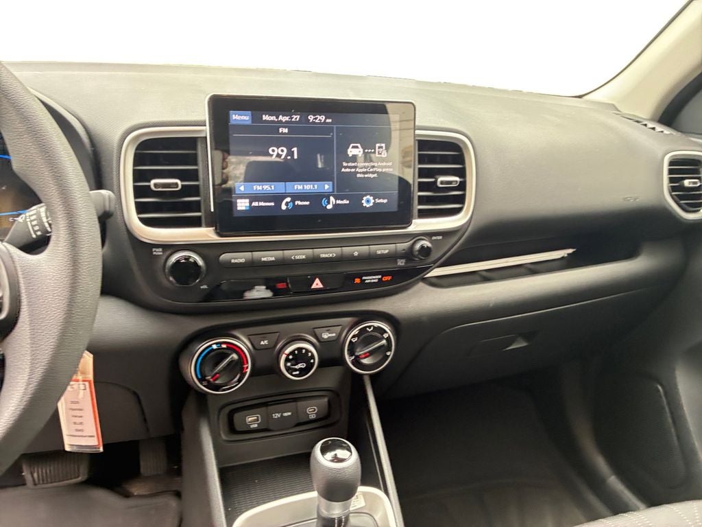 2025 Hyundai Venue SE