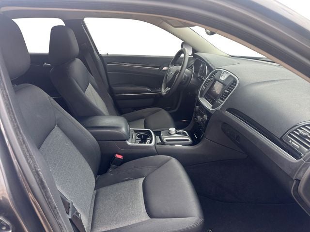 2023 Chrysler 300 Touring